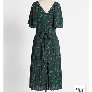 ModCloth Evergreen Vintage Floral Chiffon Dress
